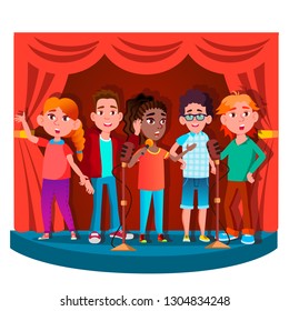 Gruppe von Kindern, die in das Mikrofon auf der Bühne Vektor singen. Isolierte Illustration