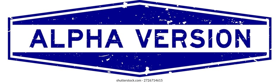 farbige blaue Alpha-Version Wort Hexagon Gummisiegel Stempel auf weißem Hintergrund