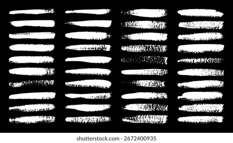 Pinceladas grunge, líneas, manchas de tinta, Formas de garabatos dibujadas a mano. Marcas incompletas hechas a mano, manchas de acrílico, rayas de carbón. Texturas de pintura, efecto de pincel seco. Subrayado de marcador. Ilustración vectorial