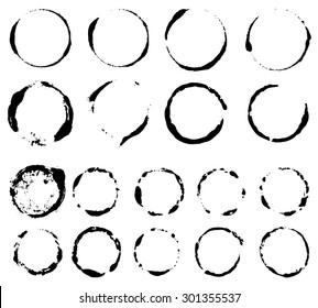 Grunge circle black traces of wet cup