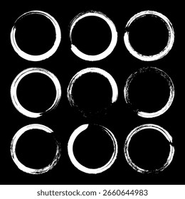 Círculos de grunge, pinceladas, líneas, manchas de tinta, Formas de garabatos dibujadas a mano. Marcas incompletas hechas a mano, manchas de acrílico, rayas de carbón. Texturas de pintura, efecto de pincel seco. Ilustración vectorial