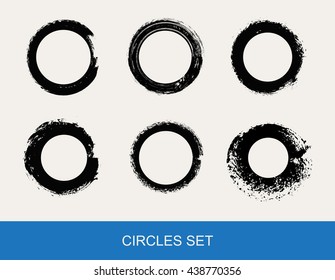 Grunge circles.Grunge round shapes.Vector.