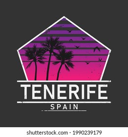 Sello o etiqueta de color ondulado con texto Me encanta Tenerife en el interior, ilustración vectorial