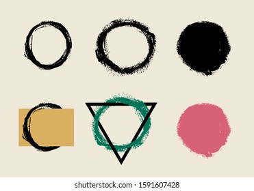 Grunge hand drawn circle paintbrushes