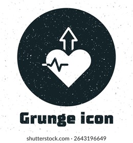 Ícone de aumento de batimento cardíaco do Grunge isolado no plano de fundo branco. Frequência cardíaca aumentada. Desenho vintage monocromático. Vetor