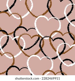 Grunge un patrón romántico sin fisuras con corazones dibujados a mano. Interminables antecedentes para festividades, bodas y San Valentín. Pincel de ilustración cardíaca. Textura repetitiva sin fin para tela y papel envolvente.