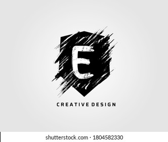 Grunge-Schild-Symbol mit Buchstabe E. Rustikales Schild-Logo.