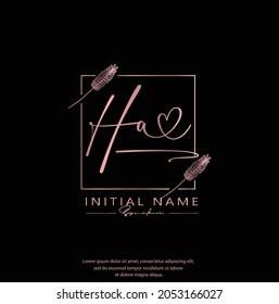 H A HA Erstmalige Handschrift und Logo der Unterschrift. Schönheit, Vektoranfängliches Logo .Mode, Boutique, Blumen und botanisch	