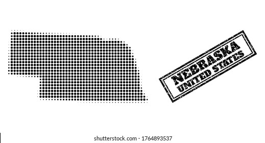 Mapa de semitono del estado de Nebraska, y sello impuro. Mapa de semitono del estado de Nebraska generado con pequeños elementos redondos negros. Sello vectorial con estilo rayado, rectángulo doble enmarcado, en color negro.