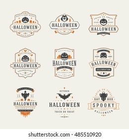 Halloween Celebration Labels und Badges Design Vektorgrafik. Halloween Typografische Dekorationen, gut für Grußkarten, Poster oder Flyer. EPS10.