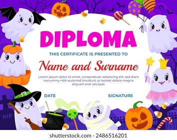 Diploma de niños de Halloween con fantasmas kawaii lindos y dulces de vacaciones, certificado de Vector. Diploma de Educación o premio de graduación con fantasmas de libro de dibujos animados en sombrero de bruja con calabaza espeluznante y caldero