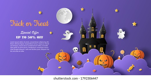 Banner de promoción de venta de Halloween con oferta de descuento en ocasión especial, dar vale, banner, afiche o fondo, arte de papel y estilo artesanal, ilustración de vector de estilo plano.