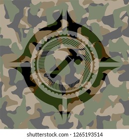 hammer icon inside camouflage texture
