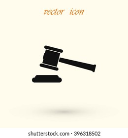 Hammer judge vector icon