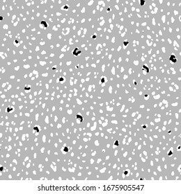Fondo aislado del patrón vectorial de la piel repetitiva de leopardo de las manos dibujado en forma abstracta