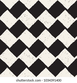 Hand drawn abstract seamless pattern in black and white. Retro grunge freehand jagged lines texture.