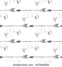 Hand drawn arrows with feathers and beads seamless pattern on white background. Boho arrows. Hand drawn vector illustration