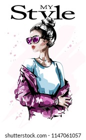 Hand drawn beautiful young woman in sunglasses. Stylish elegant girl. Fashion woman. Sketch.