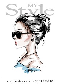 
Hand drawn beautiful young woman in sunglasses. Stylish girl. Fashion woman look. Female profile. Sketch. Vector illustration.