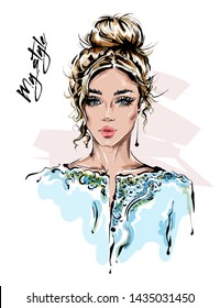 Hand drawn beautiful young woman in stylish jacket. Blonde hair girl. Fashion woman look. Sketch. Vector illustration. - Shutterstock ID 1435031450