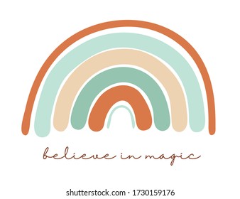 Los arcos de boho dibujados a mano en colores menta y marrón, elemento aislado sobre fondo blanco. inscripción ''creer en magia''