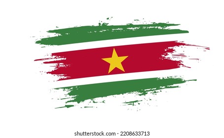 Bandera de pincel dibujado a mano de Surinam. Ilustración creativa de pincel pintado con la mano del día en el fondo blanco