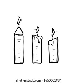 llama de la Vela dibujada a mano. Candelas de cera de doodle en llamas, para la iglesia de cumpleaños de Navidad y velas brillantes de fiesta. aislado