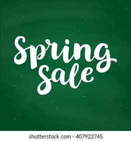 Hand drawn chalk lettering "final sale" white on green chalkboard background. Vector calligraphy for your print or web design: discount cards, banner or tags, advertising.