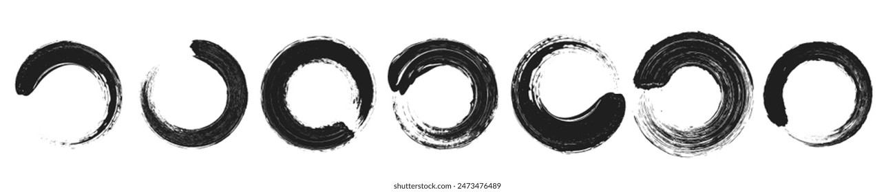 Hand drawn circle highlighter line sketch set. Vector marker circular lines, doodle round circles for message note mark design element. Pencil or pen bubble sketch
