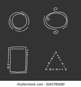 Handgezeichnete Kreisellinienabzeichen-Set. Rahmen verschiedener geometrischer Formen, Etiketten- und Logo-Vorlage, Rand platziert. Vektorgrafik einzeln. Handgezeichnetes Zeilenbild