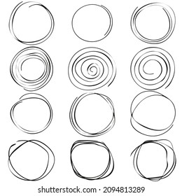 Conjunto de esbozo de la línea circular dibujada a mano. círculos circulares de garabatos vectoriales redondeados para el elemento de diseño de marca de mensaje. Dibujo de la burbuja de graffiti con lápiz o pluma o dibujo de bola.EPS10