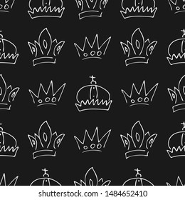 Hand drawn crowns. Seamless pattern of simple graffiti sketch queen or king crowns. Royal imperial coronation and monarch symbols. White brush doodle isolated on black background. Vector illustration.