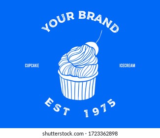 Handgezeichnete Vektorgrafik Cupcake. Eis.