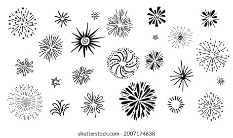 Dibujo manual lindo boceto de la línea vectorial del doodle estallido y juego de iconos de fuegos artificiales. Aislado sobre fondo blanco	
