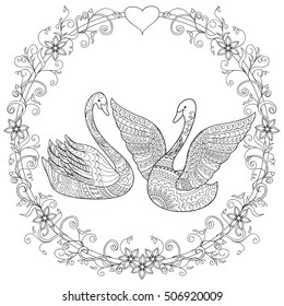 Handgezeichnete, dekorierte Cartoon-Schwäne im boho-ethnischen Stil. Bild für Valentin`s Tag, Hochzeit, Einladungskarte, Antistress Erwachsenenfarbbuch. eps10.