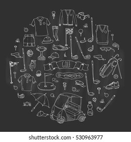 Juego de iconos de doodle dibujado a mano Golf. Ilustración vectorial. Colección de juegos. Dibujo de varios elementos de sketch: palos, tee, bolsa, carro, tela deportiva, zapatos, polo camisa, paraguas, bandera, agujero, hierba.