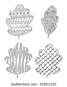 Hand drawn doodle leaves set