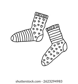 Meias simples de garatujas desenhadas à mão com padrão de coração e listras. Isolado sobre fundo branco