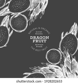 Plantilla de diseño de fruta de dragón dibujada a mano. Ilustración vectorial de alimentos frescos orgánicos en pizarra de tiza. Pancarta de fruta retro pitaya.