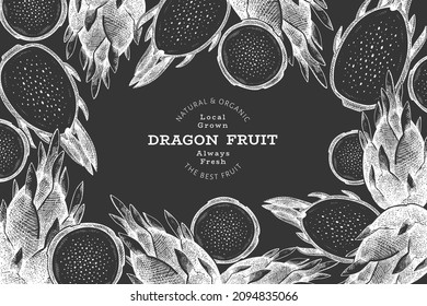 Plantilla de diseño de fruta de dragón dibujada a mano. Ilustración vectorial de alimentos frescos orgánicos en pizarra de tiza. Pancarta de fruta retro pitaya.