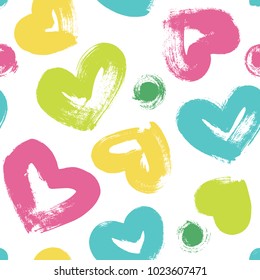 Hand drawn dry brush seamless background. Vector pattern with hearts.