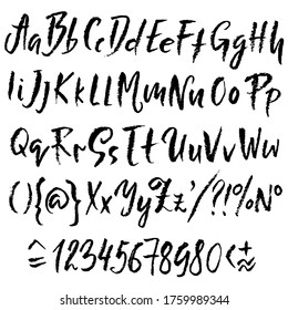 Tipo de letra dibujado a mano hecho con trazos de pincel secos. Alfabeto de estilo grunge. Tipo de letra manuscrito. Ilustración vectorial.