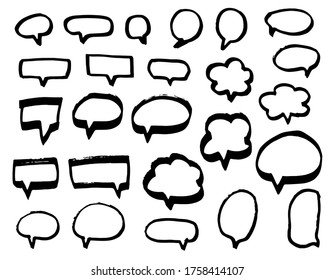 Burbujas de habla gruesa dibujadas a mano. Globos de pensamiento de estilo Doodle aislados
