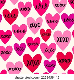 Handgezeichnete Herzen und Text "xoxo" nahtlose Muster Design für Valentinstag.