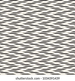 Hand drawn lines seamless pattern. Abstract geometric tiling background. Freehand black and white texture.