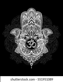 Hand drawn Ornate amulet Hamsa Hand of Fatima. Ethnic amulet common in Indian, Arabic and Jewish cultures.