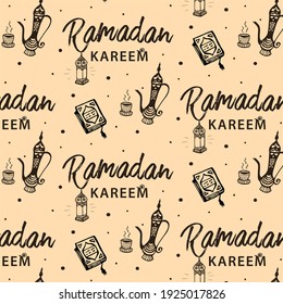 handgezeichnetes Muster mit Kongradulationen für muslime Menschen des heiligen Monats, Gruß Ramadan Kareem (bedeutet großzügig) nahtloser Hintergrund mit Wasserkocher aus Koran und Marokko, islamischer Druck für Packpapier