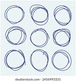 Conjunto de bocetos de línea de círculos de lápiz dibujados a mano en páginas de cuaderno. Dibujando círculos redondos de garabatos circulares de lápiz azul. Ilustración vectorial.