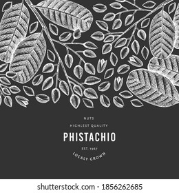Plantilla de diseño de bifurcación de phistachio dibujada a mano y de núcleos. Ilustración vectorial de alimentos orgánicos en pizarra de tiza. Ilustración de tuerca retro. Banner botánico de estilo grabado.