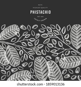Plantilla de diseño de bifurcación de phistachio dibujada a mano y de núcleos. Ilustración vectorial de alimentos orgánicos en pizarra de tiza. Ilustración de tuerca retro. Banner botánico de estilo grabado.